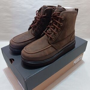 UGG Men's Chukka Boots in Brown